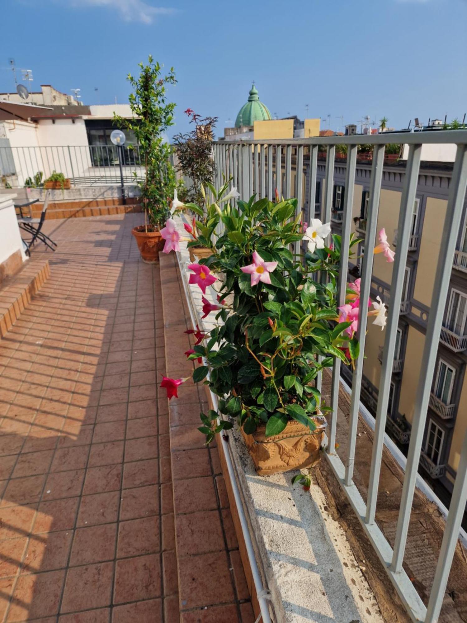ホテル La Terrazza Delle Fate ナポリ エクステリア 写真