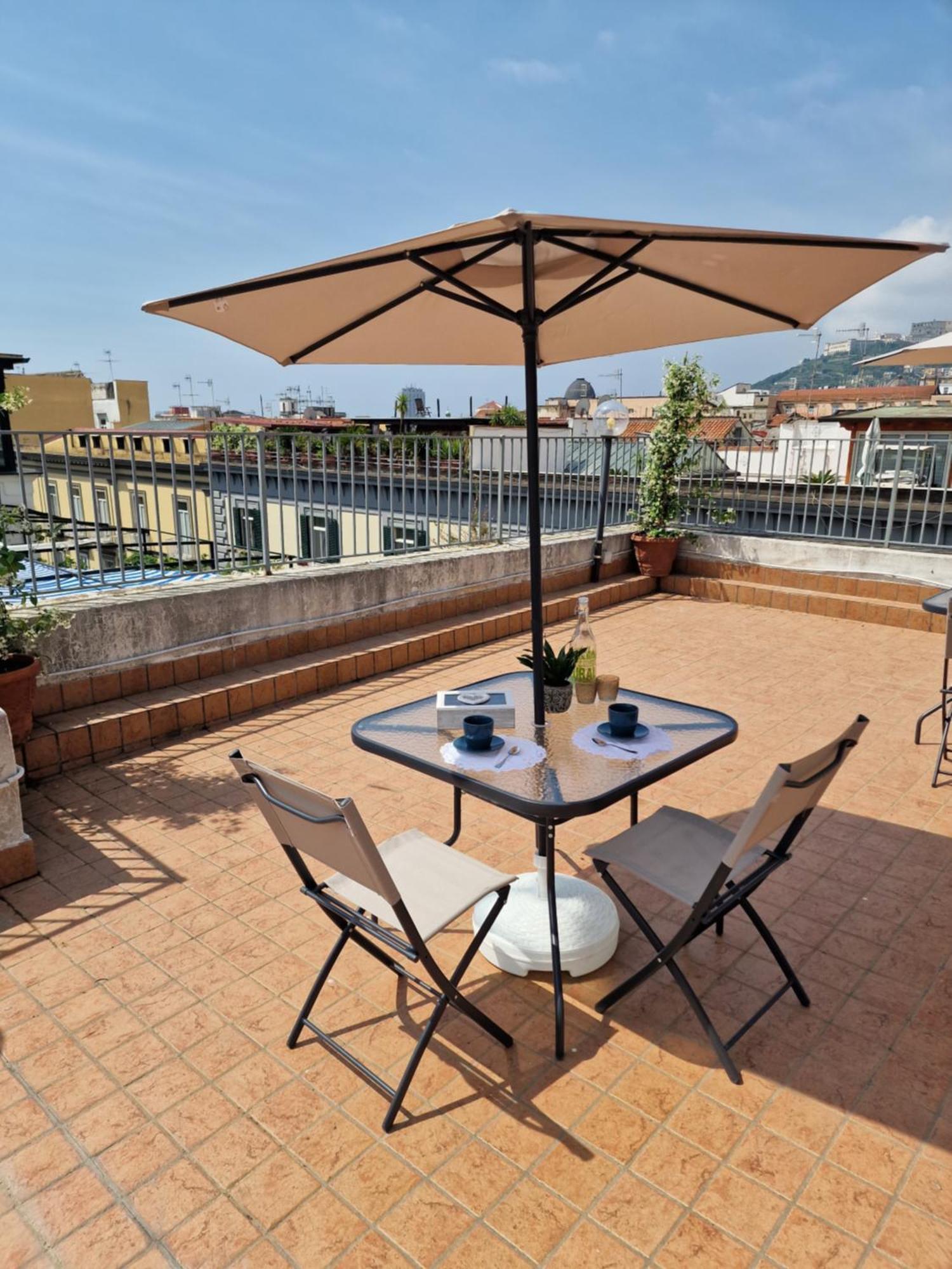 ホテル La Terrazza Delle Fate ナポリ エクステリア 写真