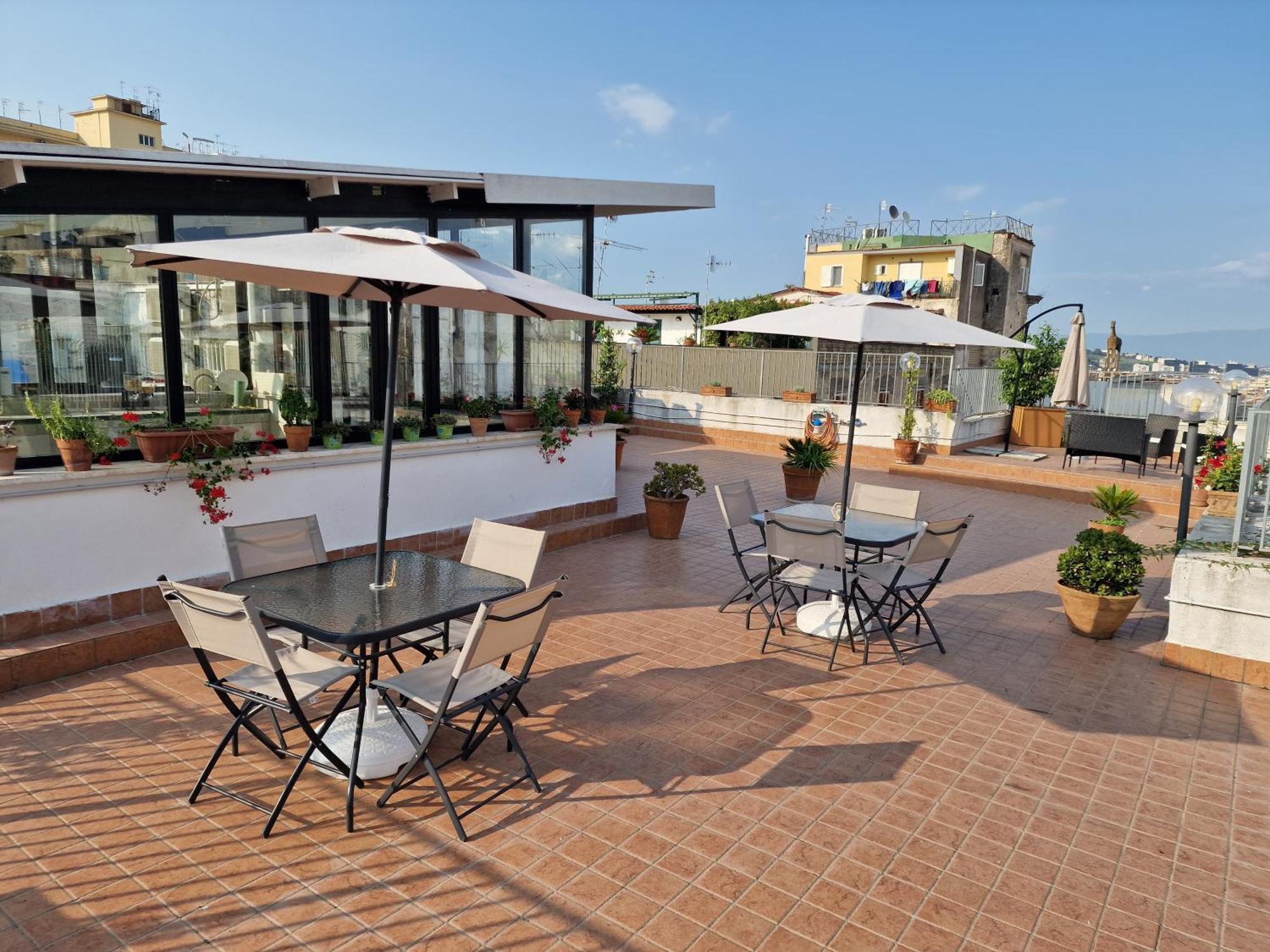 ホテル La Terrazza Delle Fate ナポリ エクステリア 写真